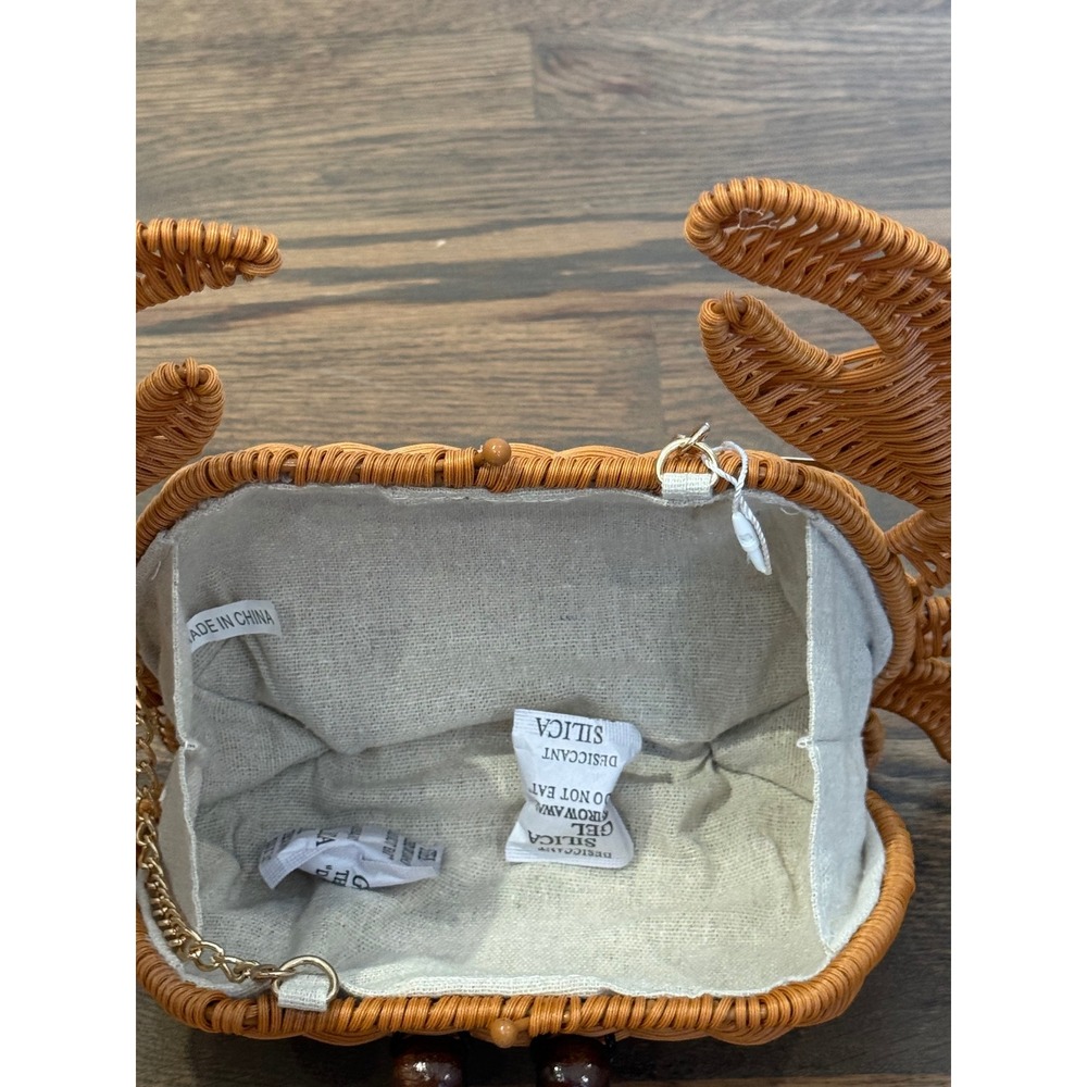 Novelty Crab Wicker Clutch Bag Gold Chain Strap Coastal Summer Beach Crossbody - Picture 8 of 9